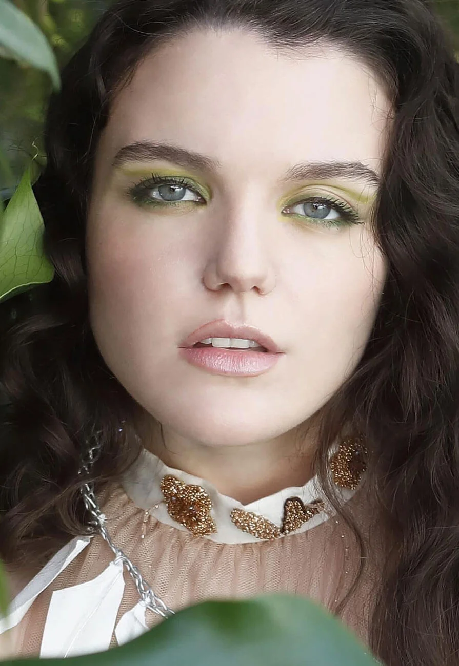 Editorial de moda y maquillaje Numen Green Beauty