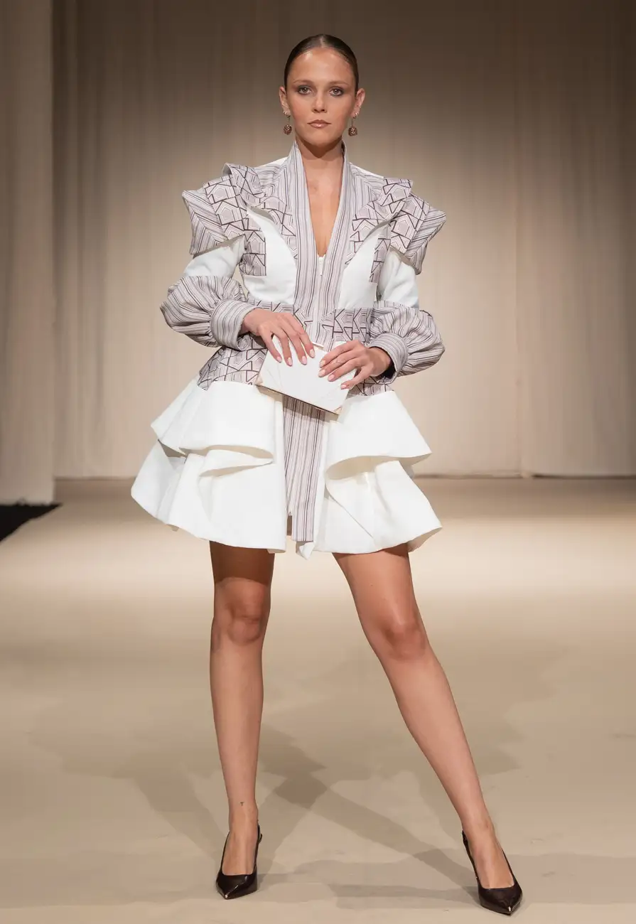Colección de moda mujer «May-Thurner» Colección de moda mujer "May-Thurner"